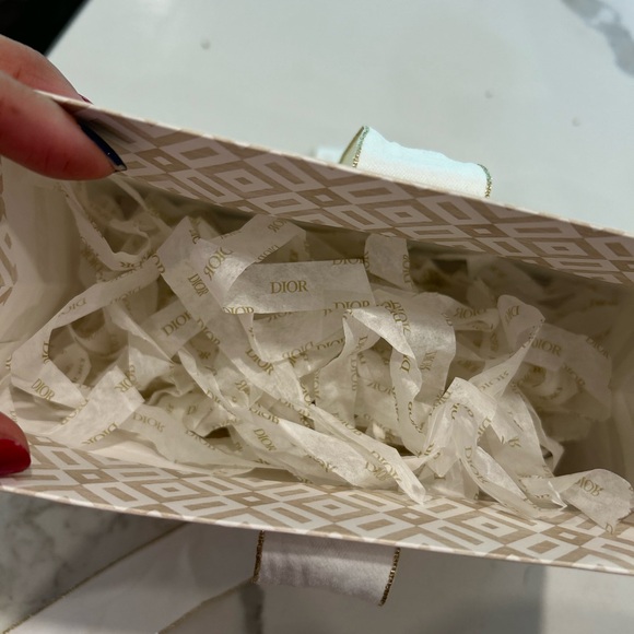 Christian Dior gift bag - Picture 3 of 3